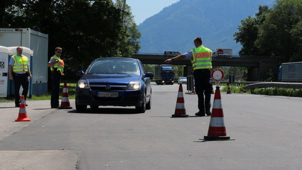 Kontollen am Grenzübergang Walserberg