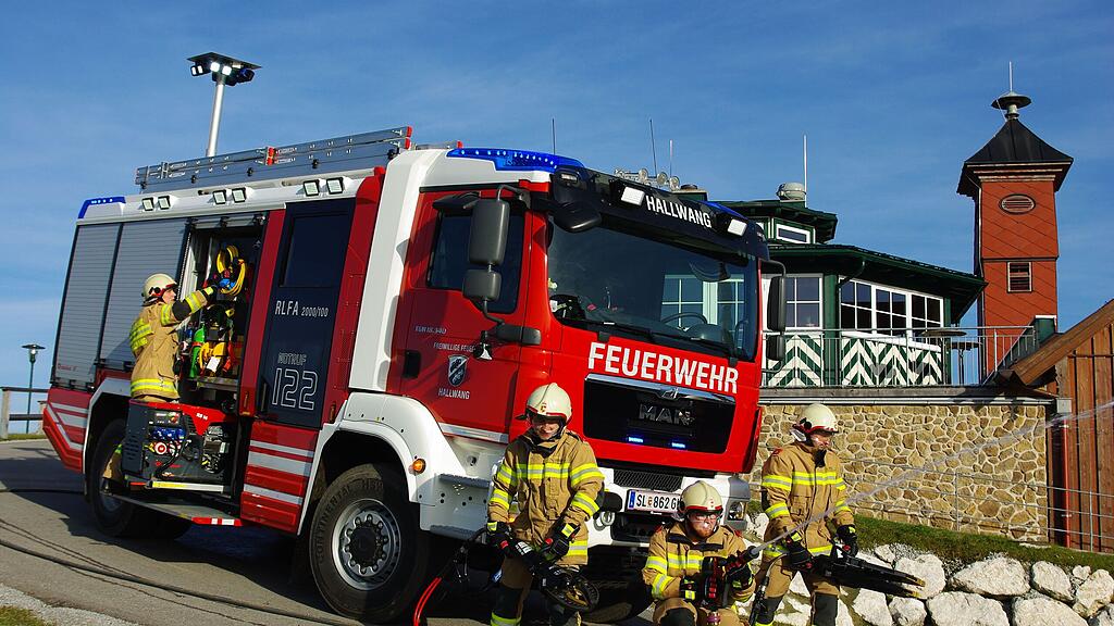 Die Feuerwehr Hallwang zählt aktuell 102 aktive Mitglieder.
