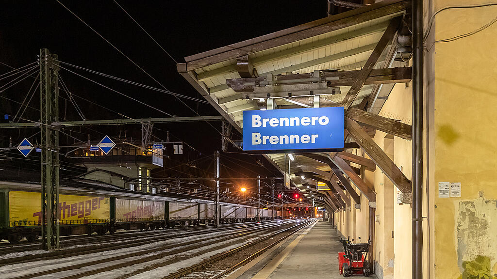 Bahnverkehr am Brenner gestoppt