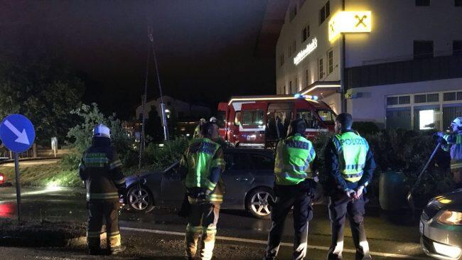 Als die Polizei eintraf war der Lenker schon weg.