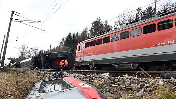 Zwei Züge stießen am Freitag zusammen