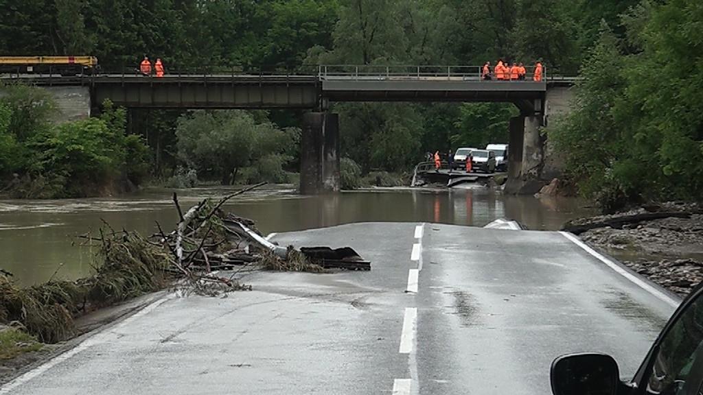 Straße völlig weggespült