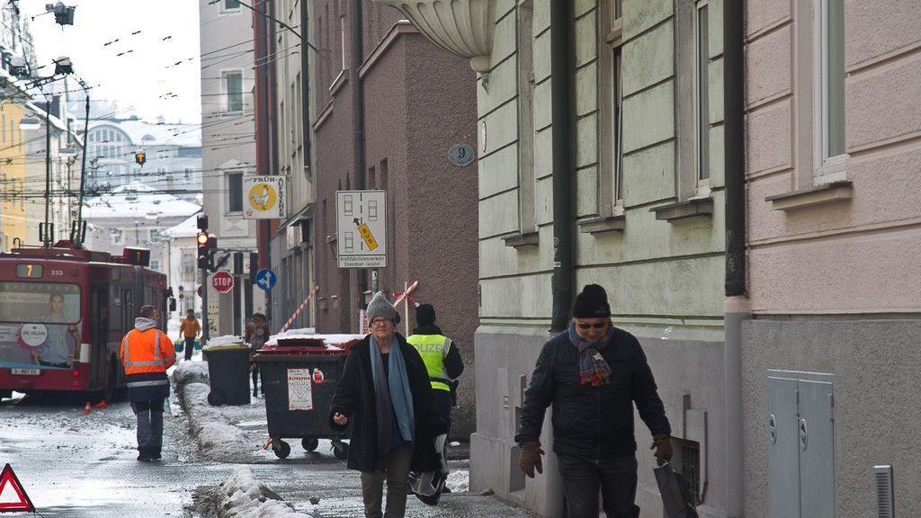 Siebenstädterstraße: Eiszapfen entfernt