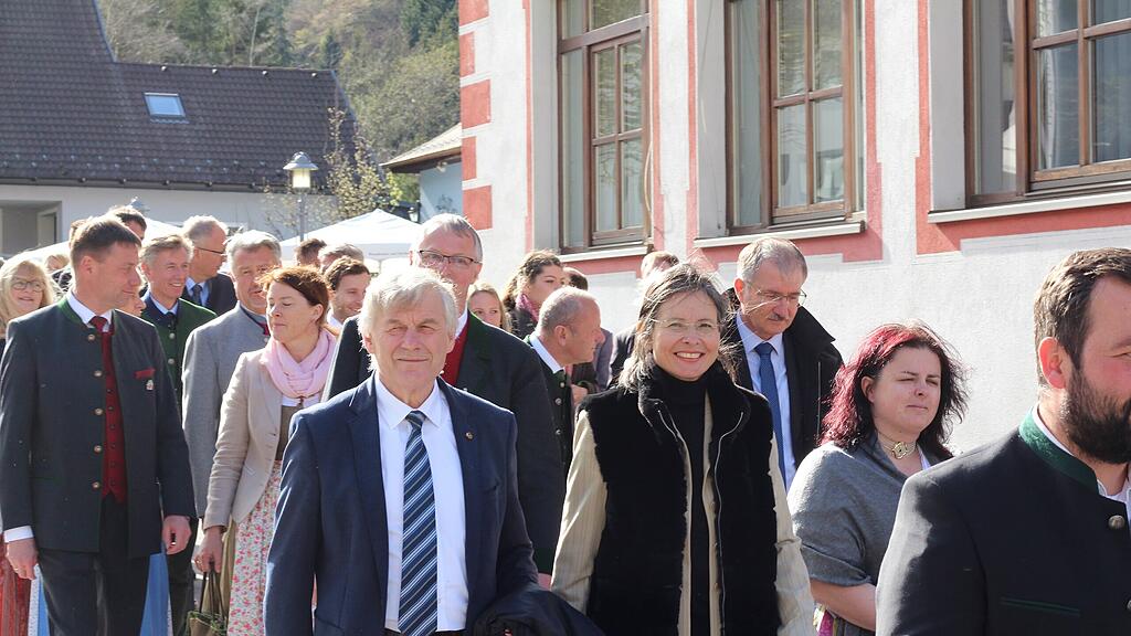 Lad\u00fcbertragen in Ramingstein