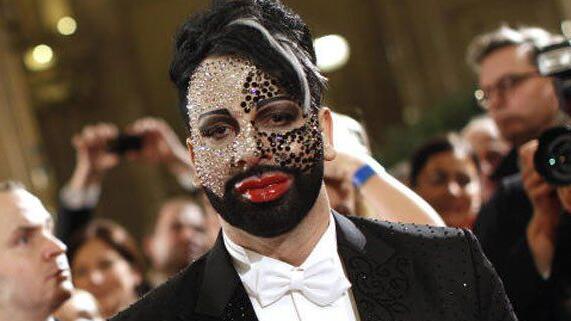 Ein romantischer Opernball für Harald Glööckler.