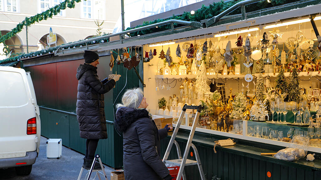Aufbau Salzburger Christkindlmarkt, 14.11.2024