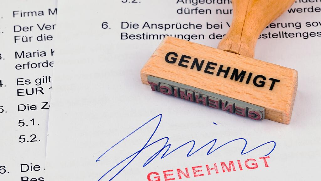 Die Asylanträge wurden trotz falscher Angaben genehmigt (Symbolbild).
