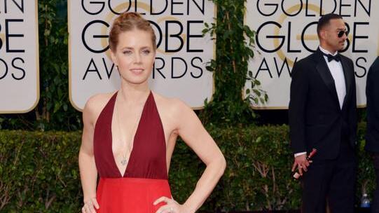 Farbenfrohe Kleider bei den 71. Golden Globes