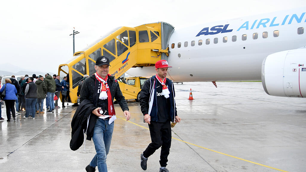 Salzburg, Fans, Flughafen