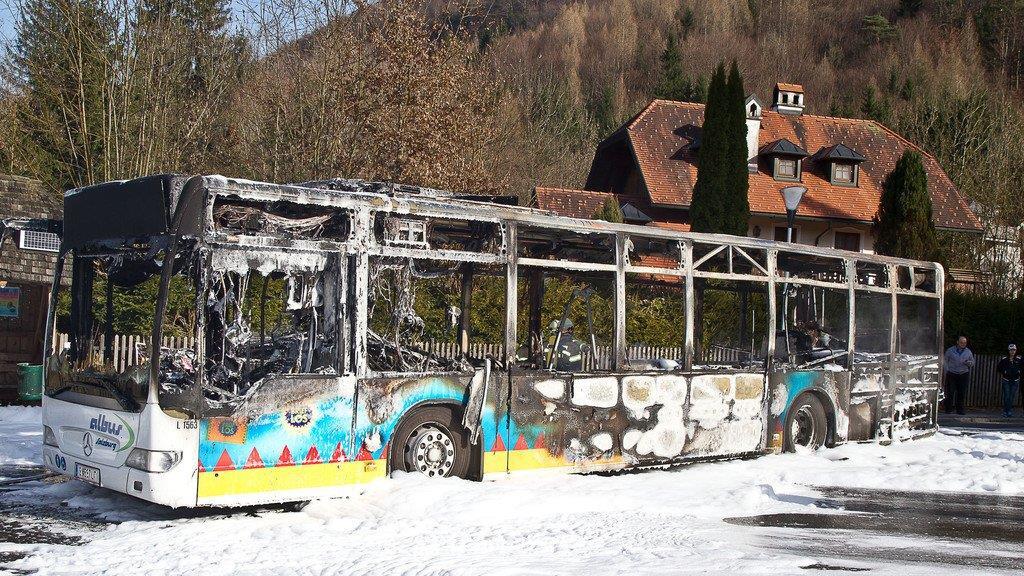 Bus in Fürstenbrunn ausgebrannt