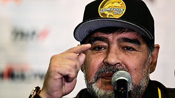 Maradona gibt Messi einen Karriereratschlag
