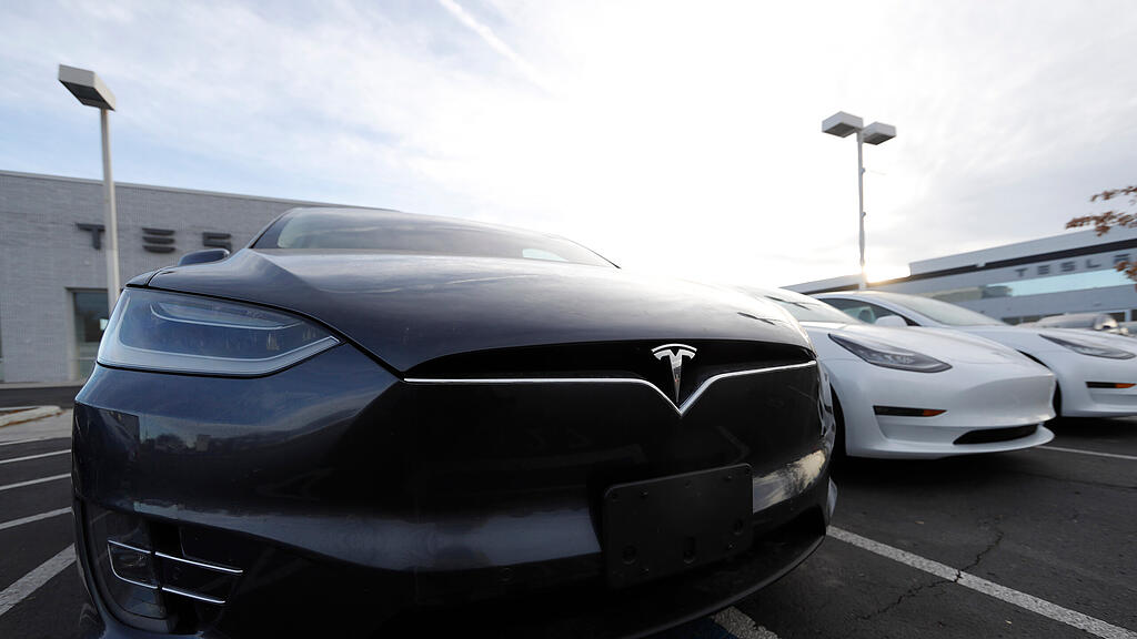 Tesla, Model X