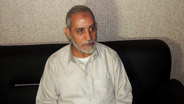 Mohammed Badie sitzt auch auf der Anklagebank