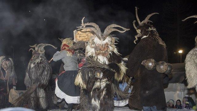 Perchtenlauf in Lungötz