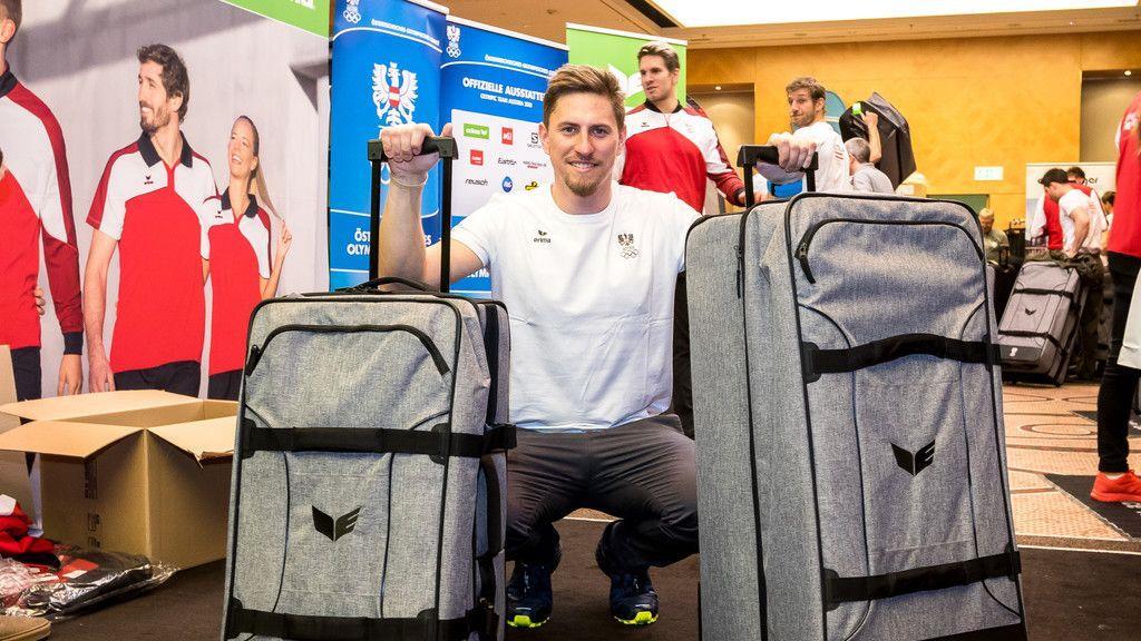 Olympia: ÖSV-Stars werden eingekleidet
