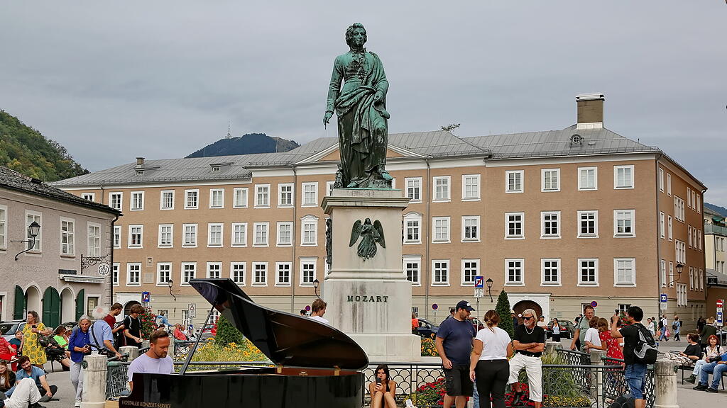 Open Piano