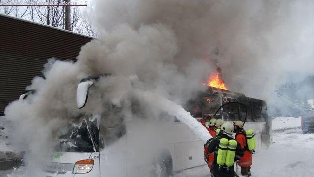 Busbrand auf A10