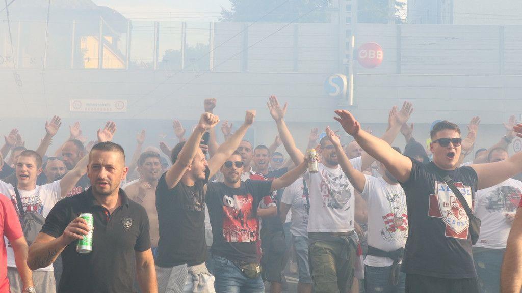 Red Bull Salzburg - Roter Stern Belgrad: Fanmarsch