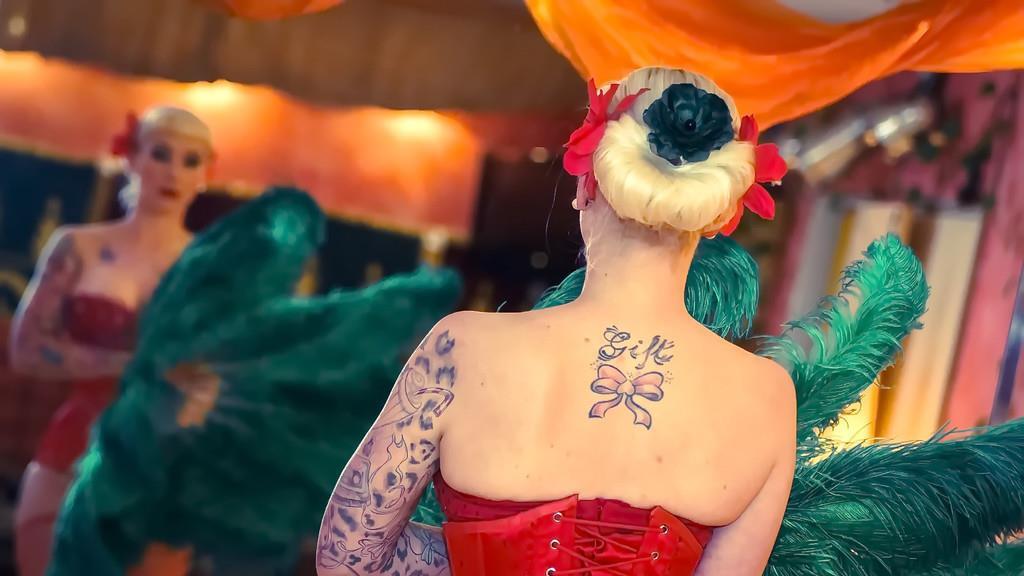 Burlesque Workshop mit TRONICAT LA MIEZ