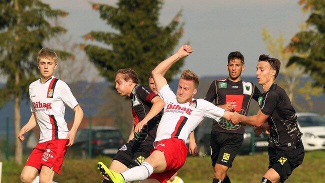 Befreiungsschlag für Salzburger Westliga-Duo. Seekirchen (Mitte/Petrovic) wird zum Sorgenkind. Der RLW-Check im Überblick.