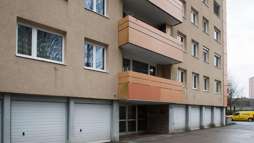 In einer Wohnung in Salzburg-Lehen soll es zu den Misshandlungen gekommen sein.