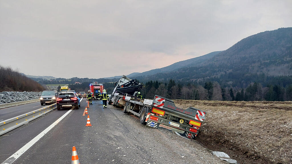 Lkw-Unfall_Innerschwand