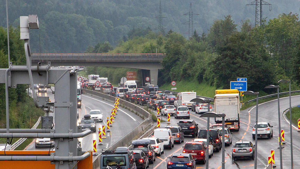 Abfahrtssperren, A10, Stau, Reiseverkehr, B159