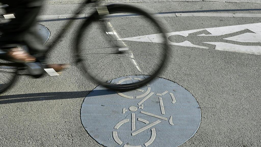Rad / Fahrrad / Fahrradweg