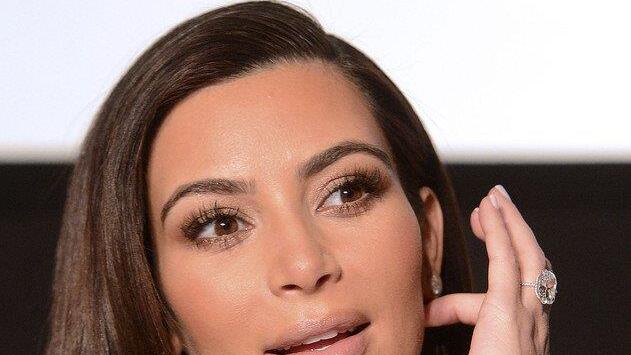 Kim Kardashian bei Pressekonferenz mit Richard Lugner in der Lugner Kino City