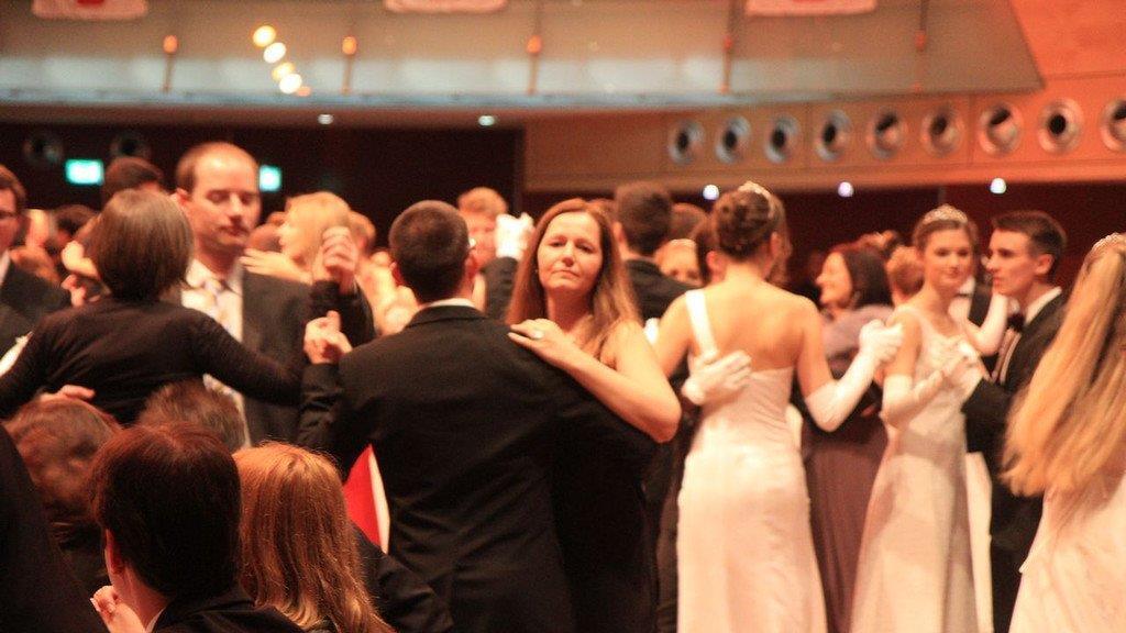 Rot-Kreuz-Ball2014 Teil I