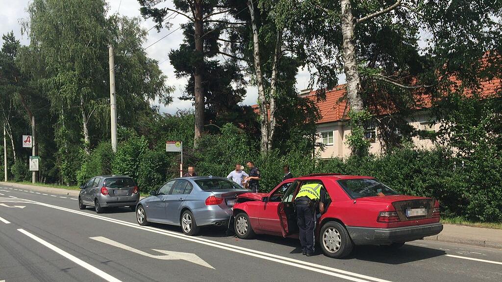 Auffahrunfall in der Münchner Bundesstraße.