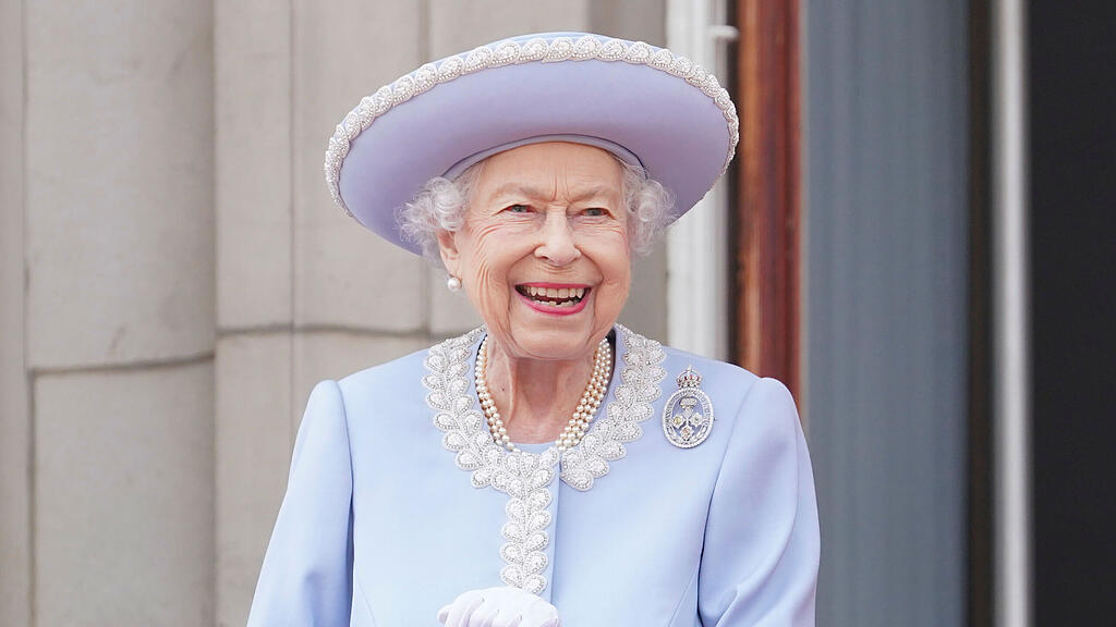 Queen feiert 70 Jahre Thronjubil\u00e4um