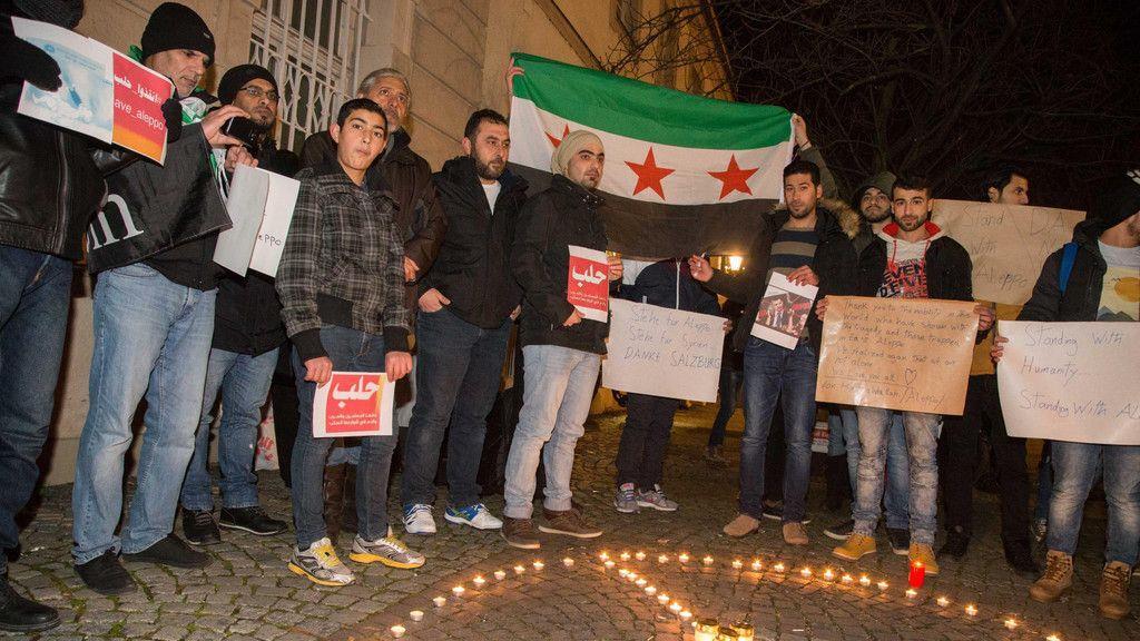 Mahnwache für Aleppo in Salzburg II