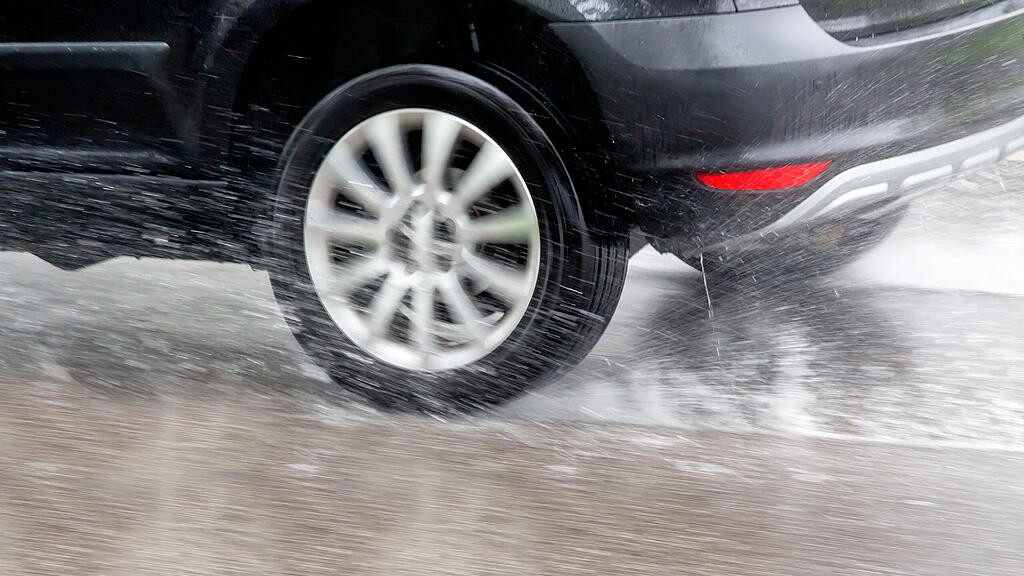 symb_aquaplaning