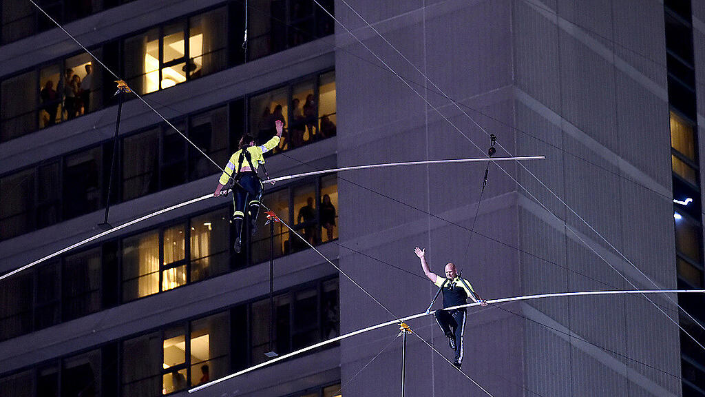 Spektakulärer Stunt am Times Square in New York