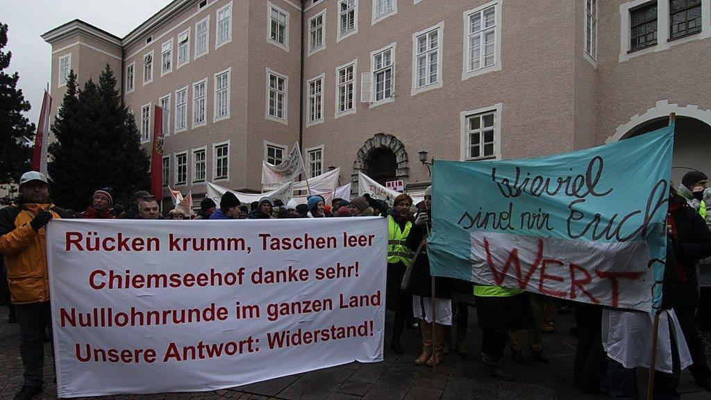 Protestmarsch zum Chiemseehof