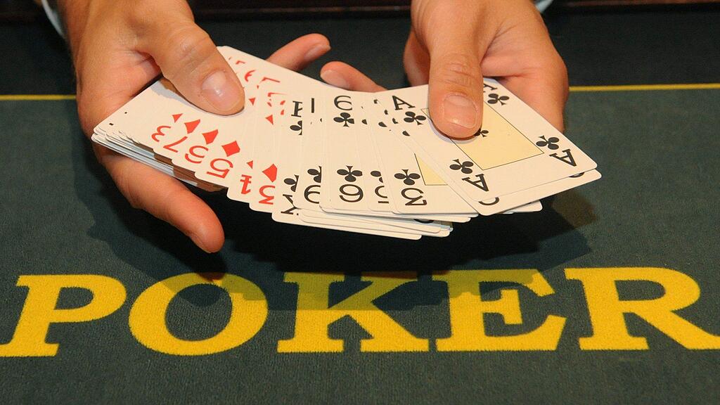 Sechs Poker-Betrüger wurden in Südfrankreich verurteilt, sie hatten das Spiel mit Infrarot-Linsen und gezinkten Karten manipuliert.