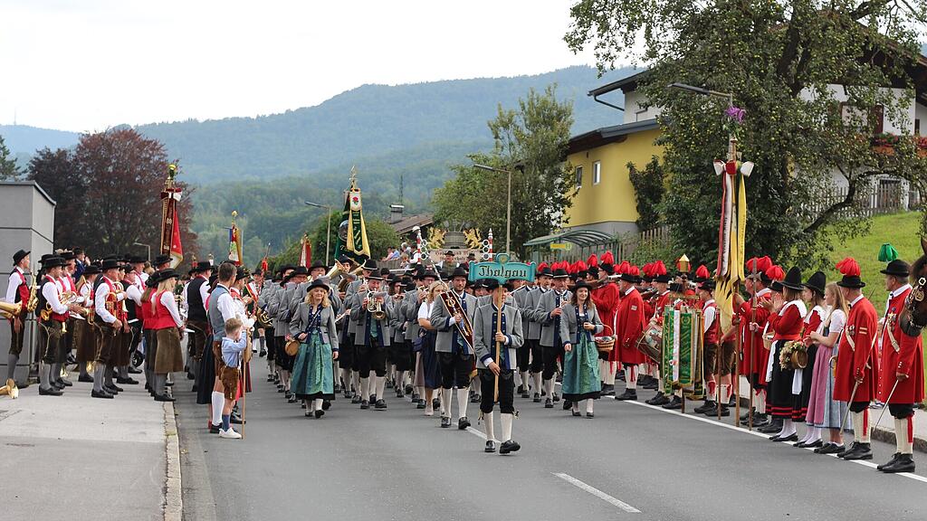 75 Jahre Trachtenverein  D\u00b4Puachstoana