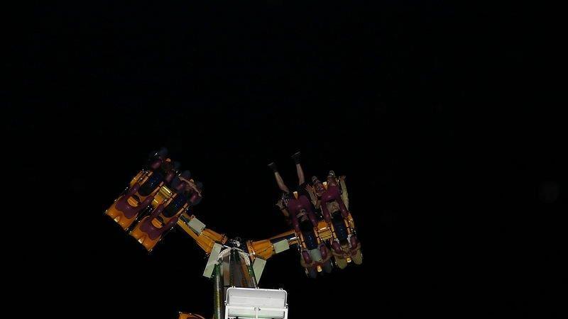 Dult: Superstimmung bei Nacht
