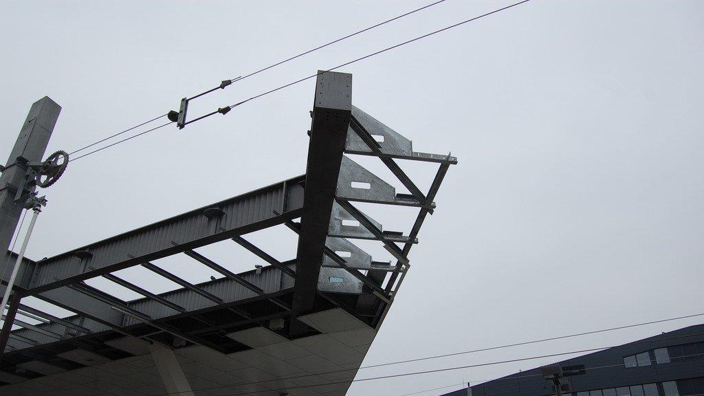 Fußgängerbrücke abgetragen