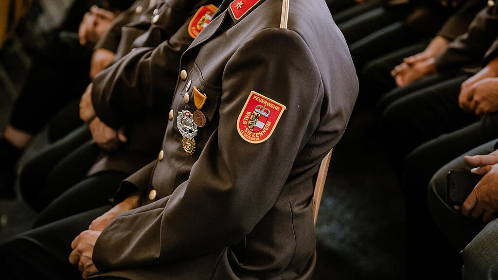 Kommando\u00fcbergabe im Landesfeuerwehrverband