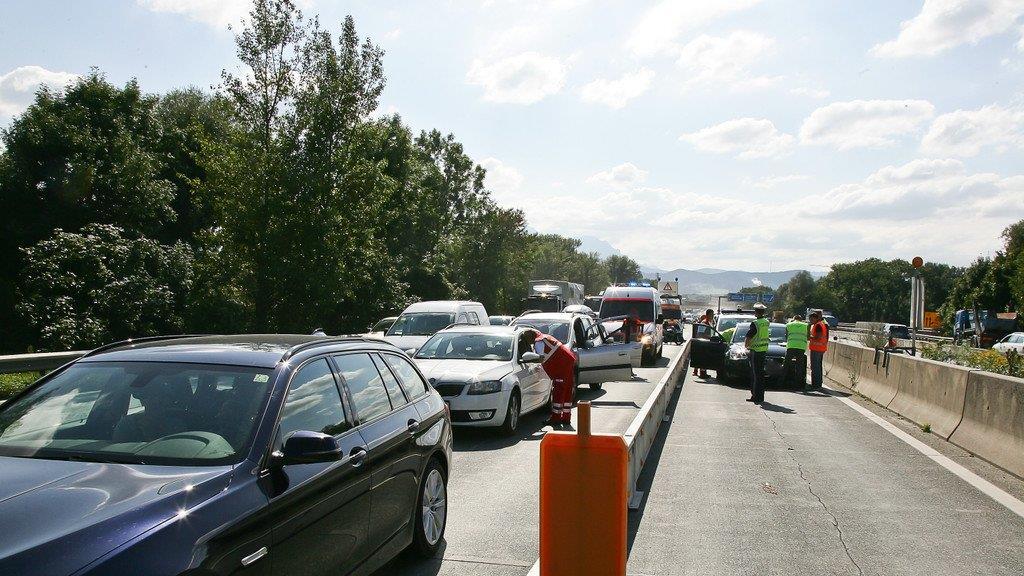 A1: Auffahrunfall sorgt für Chaos