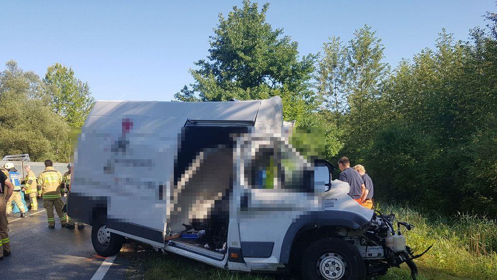 Tödlicher Lkw-Unfall auf B156