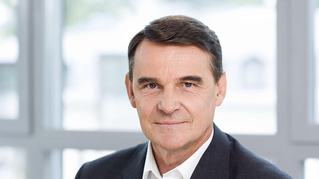 Raus-Portrait.jpg
