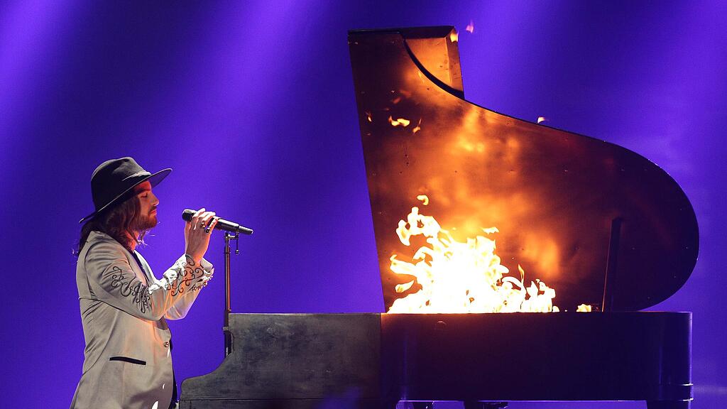 ABD0160_20150523 - WIEN - ?STERREICH: The Makemakes aus ?sterreich am Samstag, 23. Mai 2015, w?hrend des Finales im Rahmen des 60. Eurovision Song Contest in der Stadthalle in Wien. - FOTO: APA/GEORG HOCHMUTH