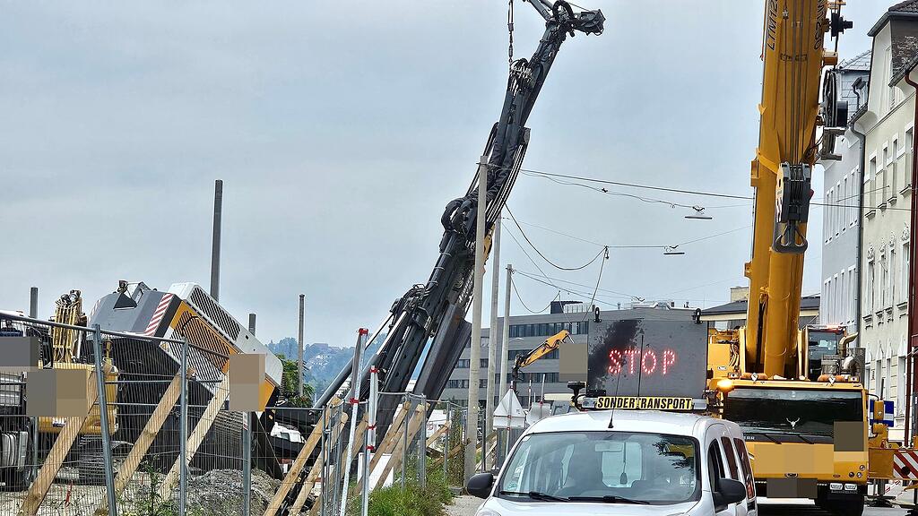 Umgestürzte Baumaschine