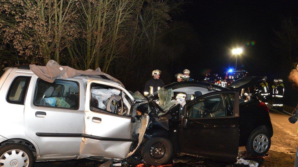 Tödlicher Crash auf B20