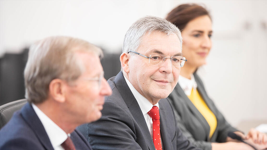 006_Landtag_neuer_Saal_200219.jpg