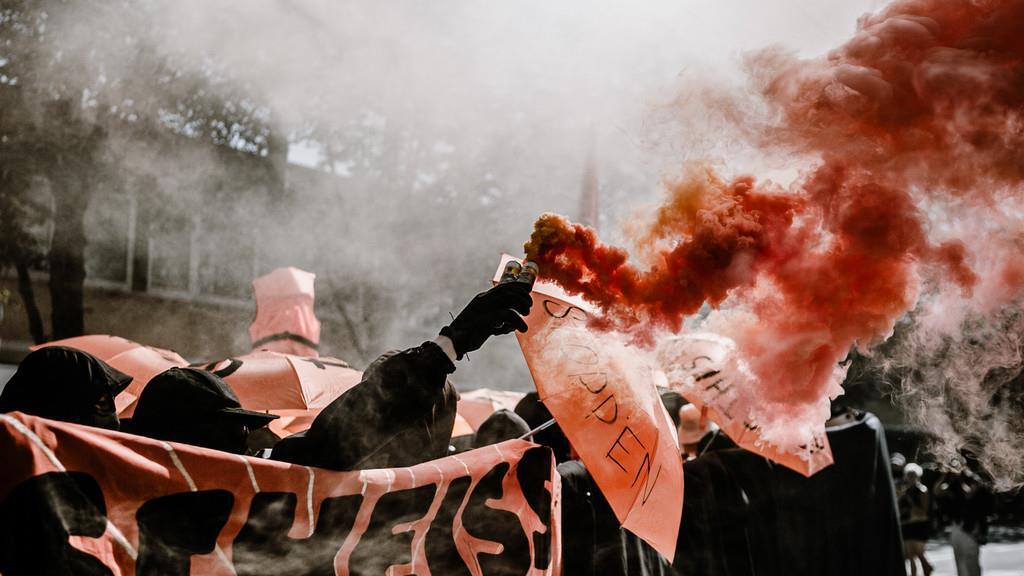 Demo zum EU-Gipfel, I
