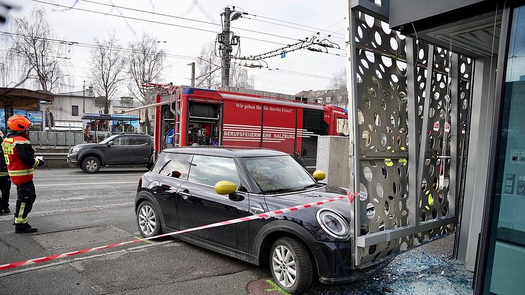 Auto Hausmauer